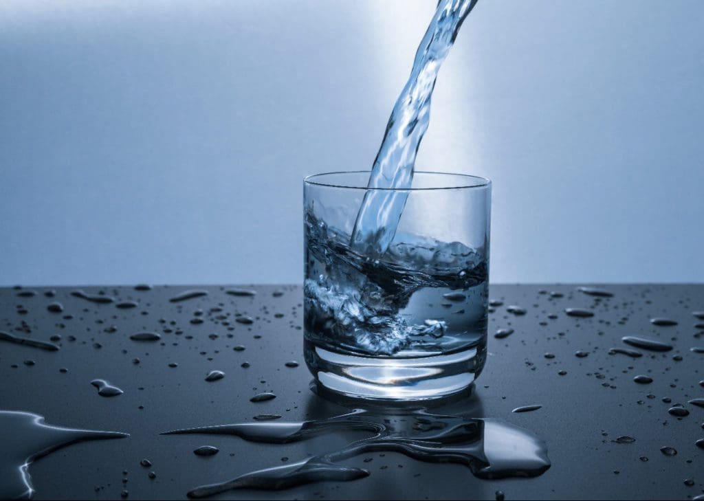 Benefits of drinking water at the start of the work day! Value H2O
